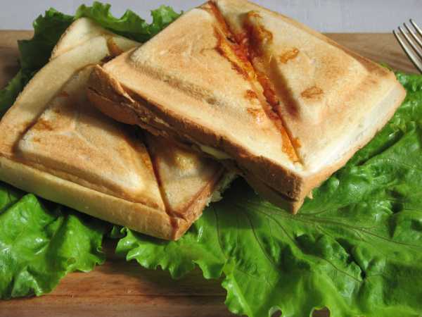 Сэндвичи с колбасой и сыром в сэндвичнице - готовим с Wafelnica.Club